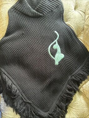 Baby Phat Black Waffle-Knit Reptile Blanket with Mint Green Lizard Accent